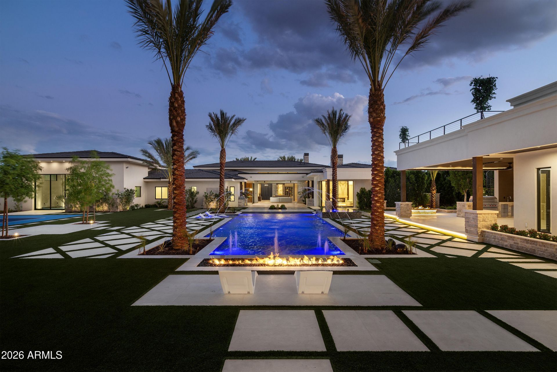 10170 E CHOLLA Street, Scottsdale, AZ 85260