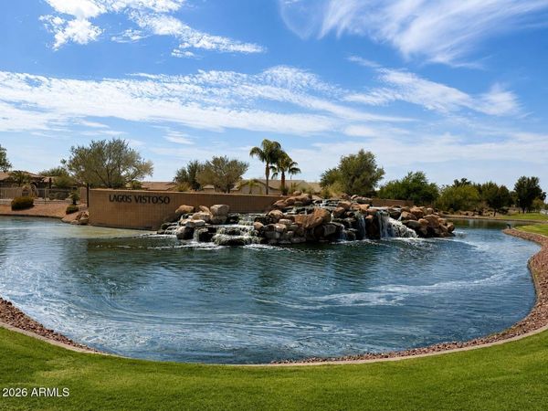 879 E Bellerive Place, Chandler, AZ 85249
