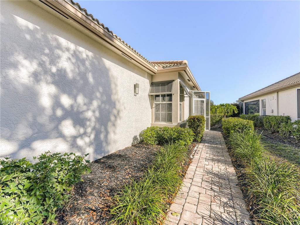 8529 Fairway Bend Dr, Estero, FL 33967 Photo