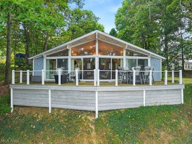 37 Oneida Trail, Malvern, OH 44644