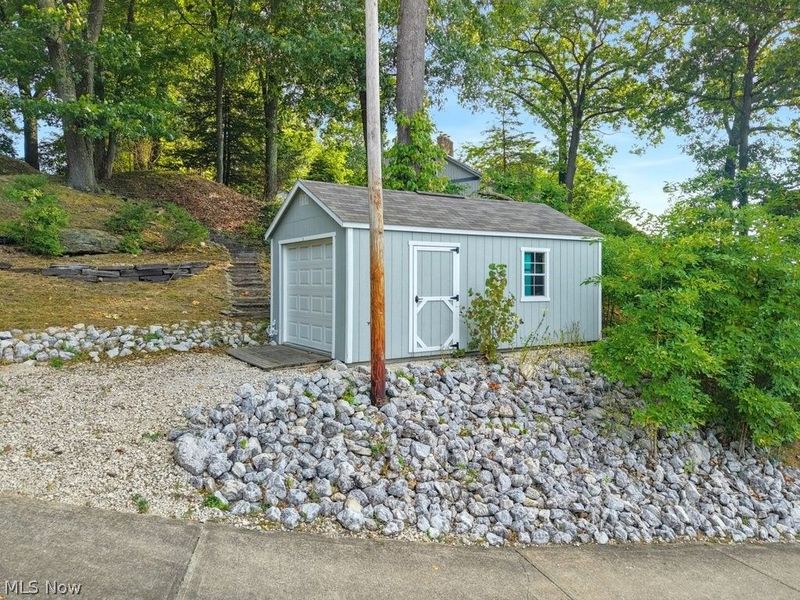 37 Oneida Trail, Malvern, OH 44644 Photo 35