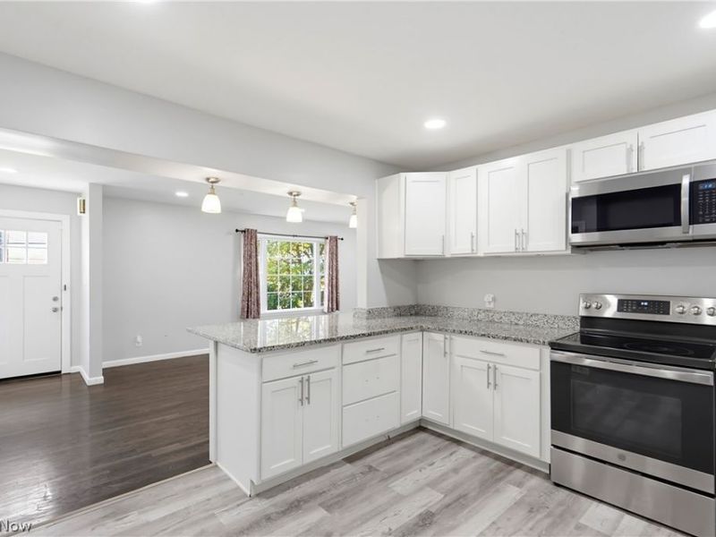 2345 Triplett Boulevard, Akron, OH 44312 Photo 6