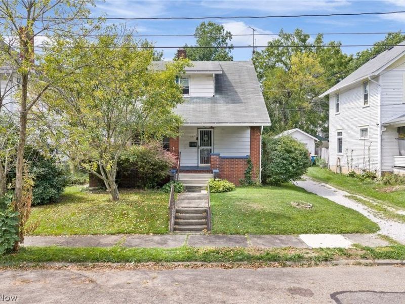 667 S Mckinley Avenue, Alliance, OH 44601 Photo 2