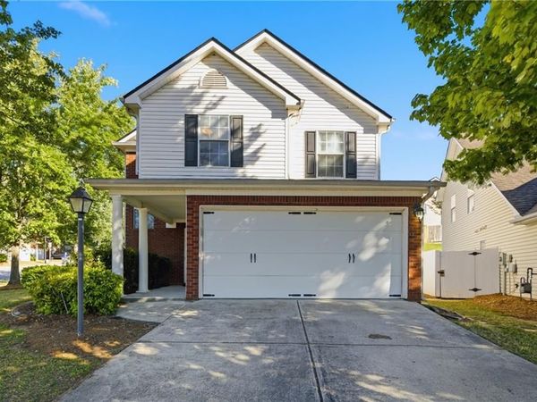 702 River Hill Dr, Lawrenceville, GA 30046