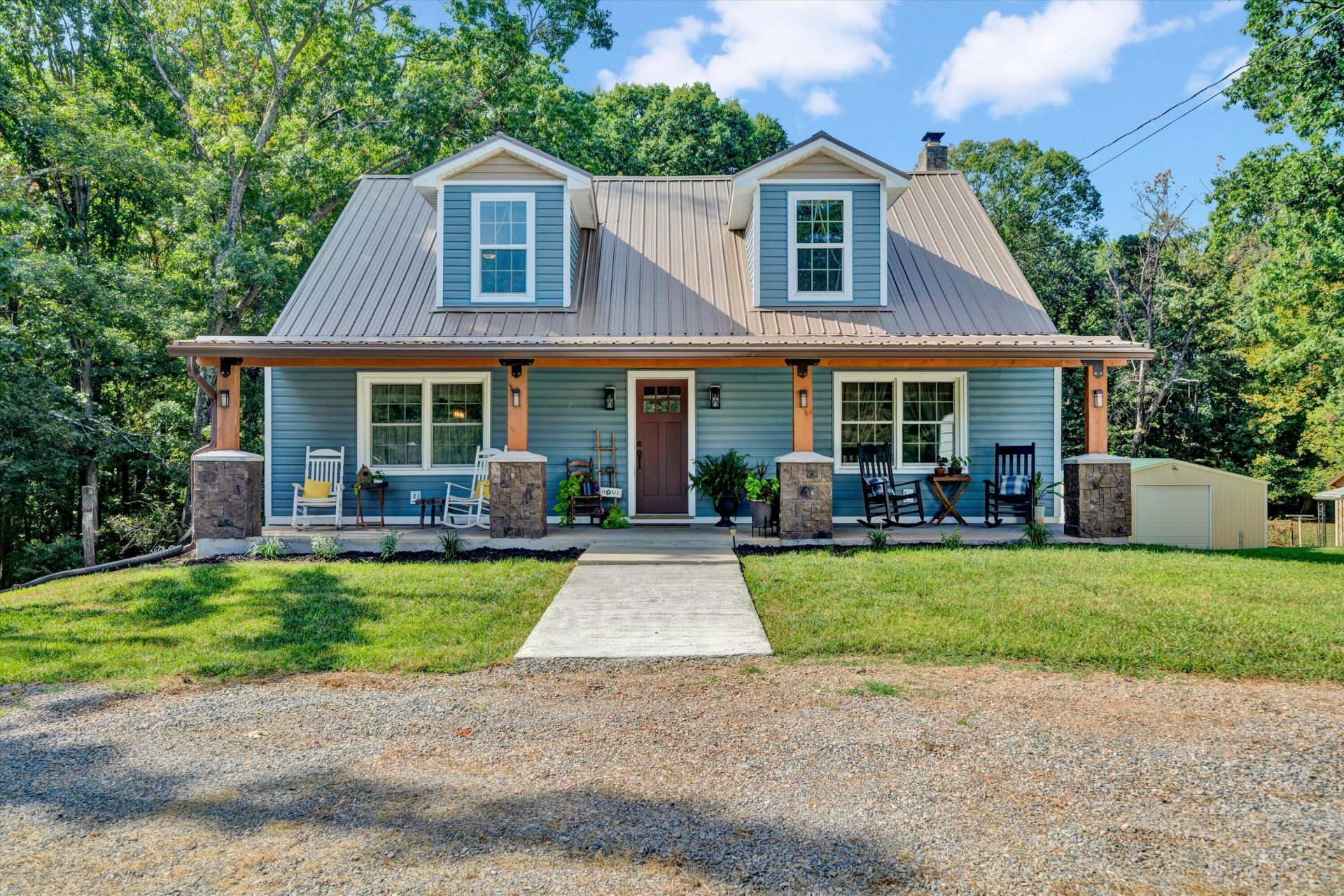 752 Texas Hollow Rd, Salem, VA 24153 Main Photo