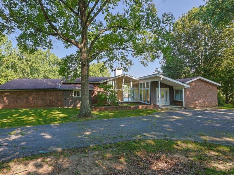 8505 Fox Cub Lane, Indian Hill, OH 45243 Photo 1