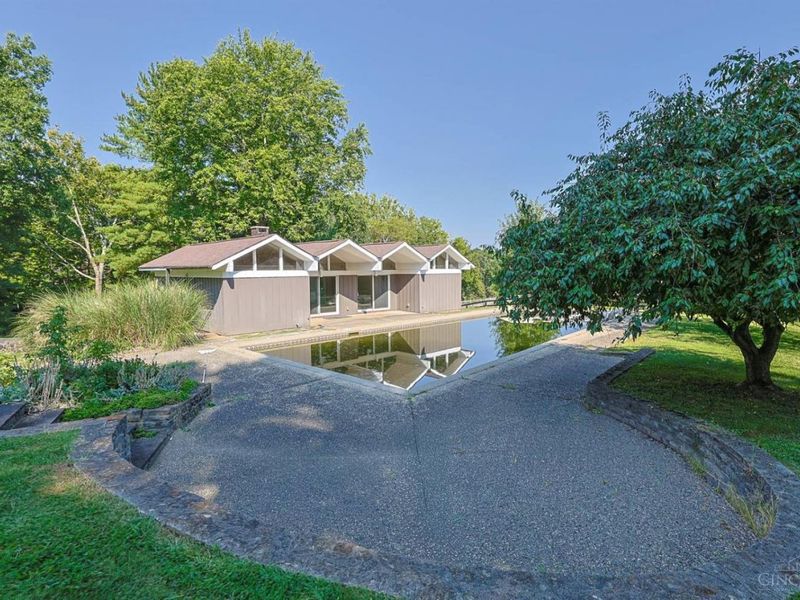 8505 Fox Cub Lane, Indian Hill, OH 45243 Photo 13