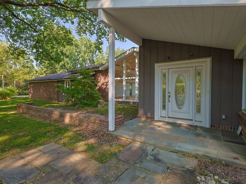 8505 Fox Cub Lane, Indian Hill, OH 45243 Photo 4