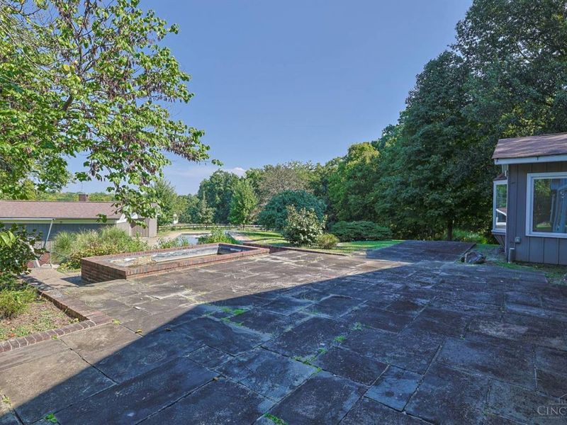 8505 Fox Cub Lane, Indian Hill, OH 45243 Photo 6