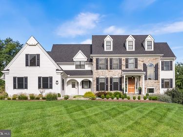 2 BARNWOOD CIRCLE, MALVERN, PA 19355