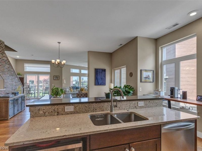 1230 W 74th Street, Unit 1230, Cleveland, OH 44102 Photo 17