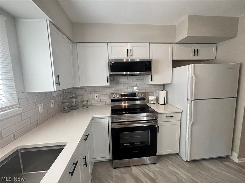 8729 Fox Rest Drive, Unit 6-24, Brecksville, OH 44141 Photo 3