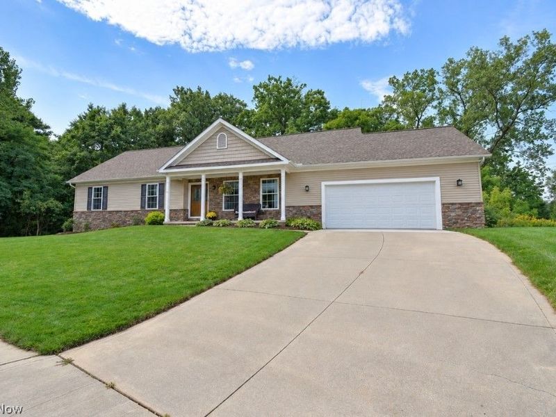 2316 Green Ridge Drive, Wickliffe, OH 44092 Photo 2