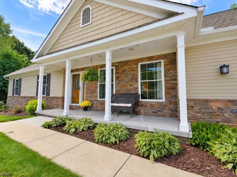 2316 Green Ridge Drive, Wickliffe, OH 44092 Photo 3