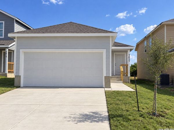 3823 Moon Hill Rd, Marion, TX 78132