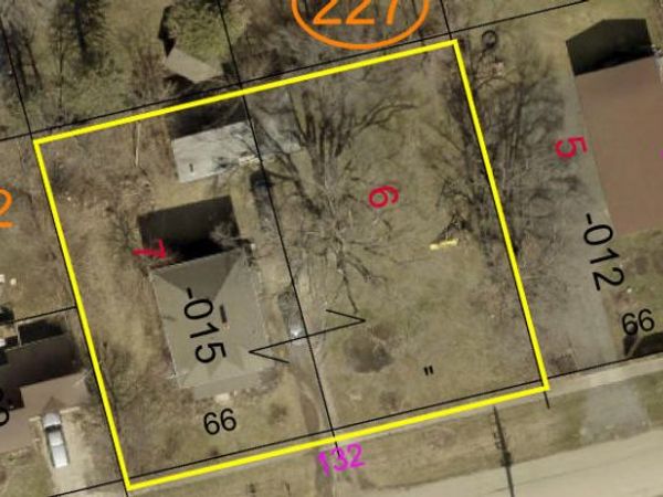 320 E Railroad, Leland, IL 60531