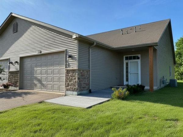 366 Millbridge Drive, Sycamore, IL 60178