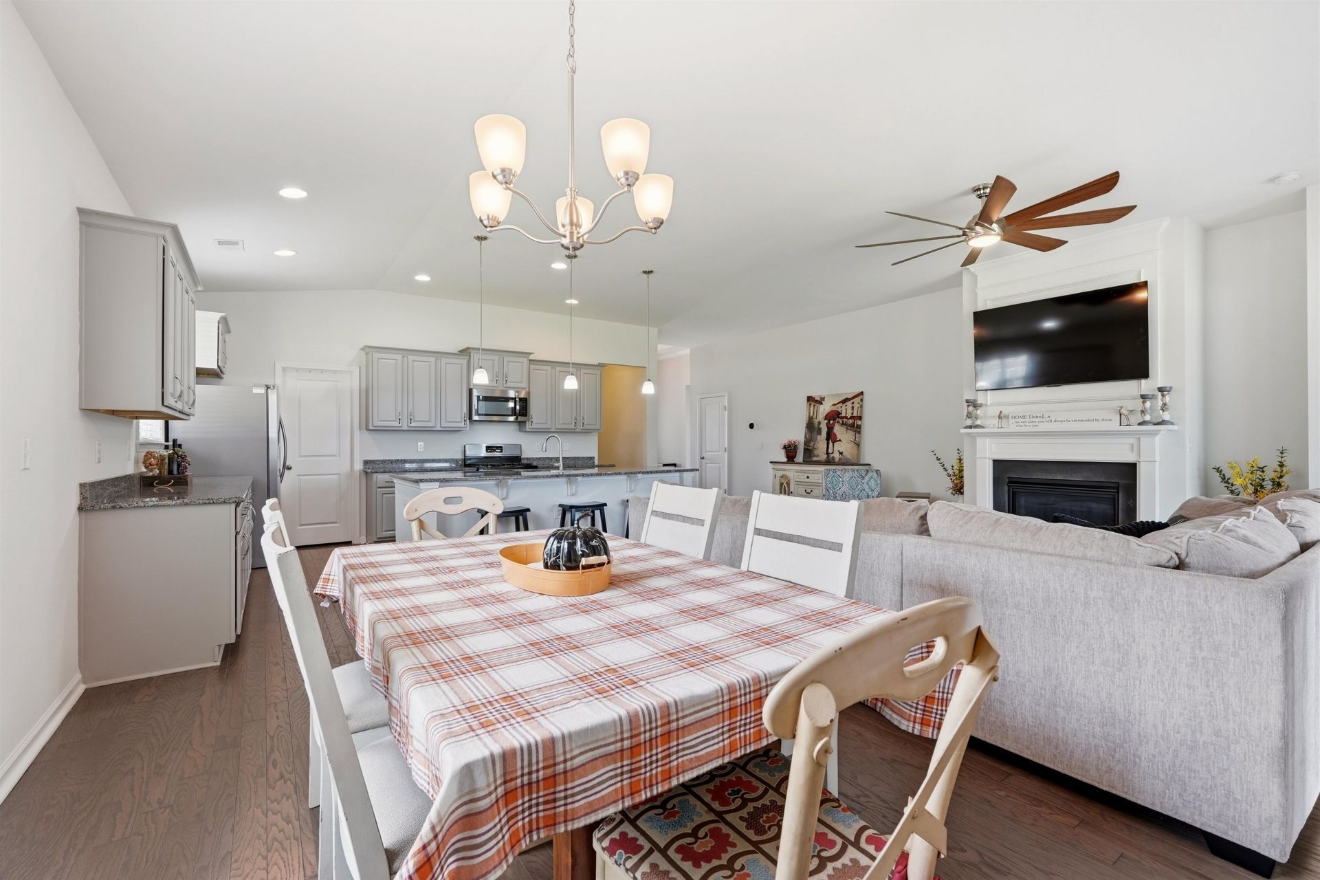 396 Firenze Loop Photo 9