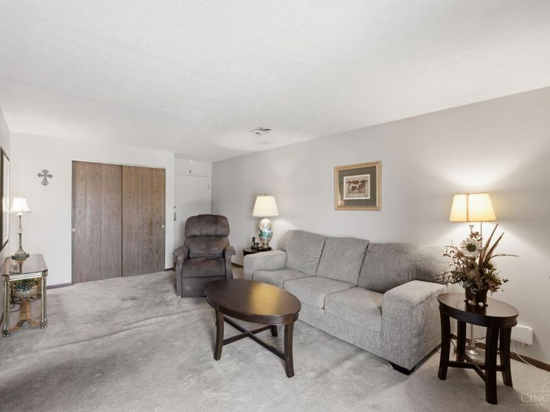 7233 Creekview Drive, Unit 7, Colerain Township, OH 45247 Photo 11