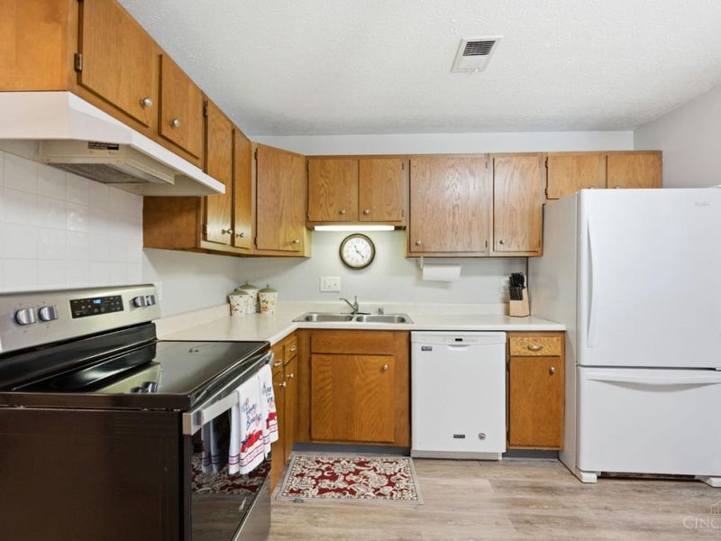 7233 Creekview Drive, Unit 7, Colerain Township, OH 45247 Photo 16