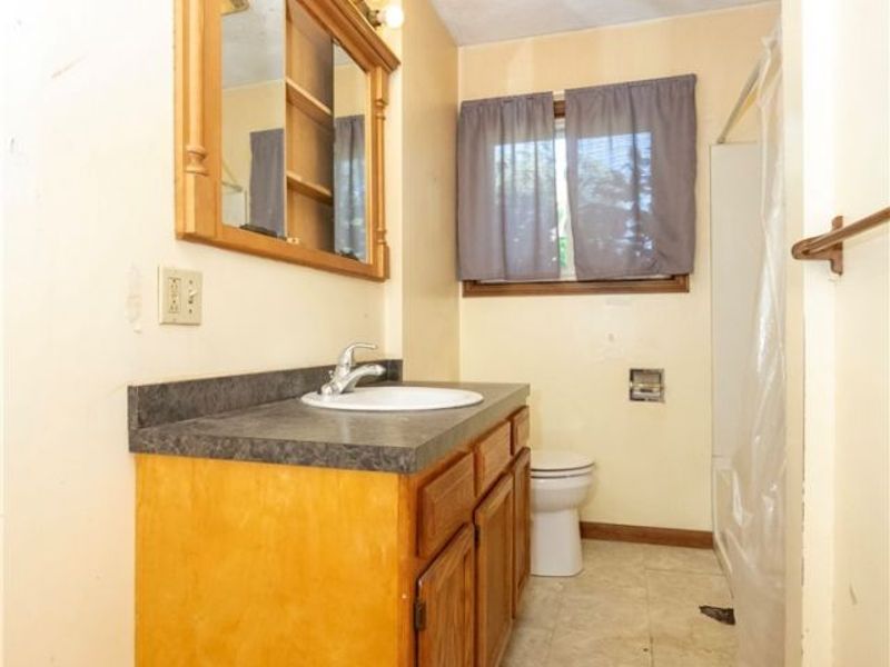 211 S Elm Street, Orrville, OH 44667 Photo 15