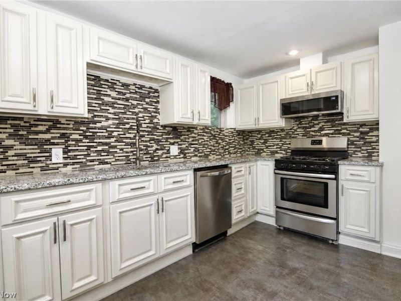 3186 Oak Road, Cleveland Heights, OH 44118 Photo 17