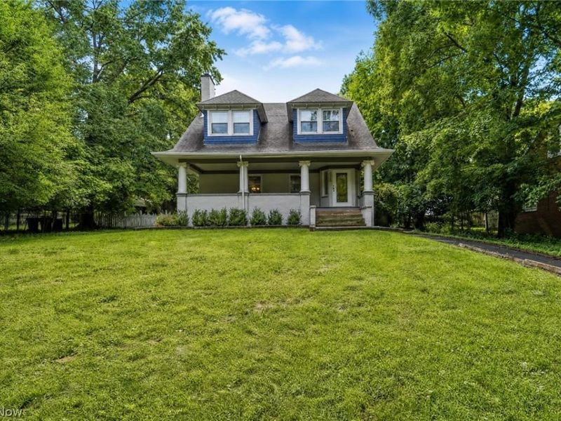 3186 Oak Road, Cleveland Heights, OH 44118 Photo 2