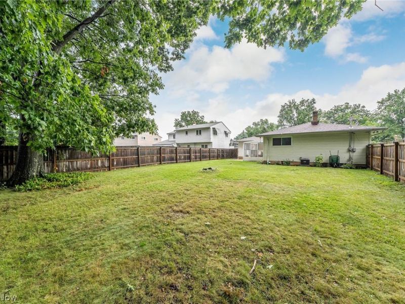 7012 Edgecliff Drive, Parma, OH 44134 Photo 36