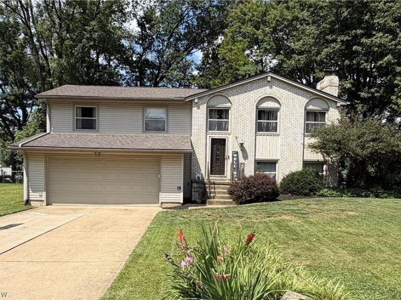 2896 Roanoke Street NW, Massillon, OH 44646 Photo 1