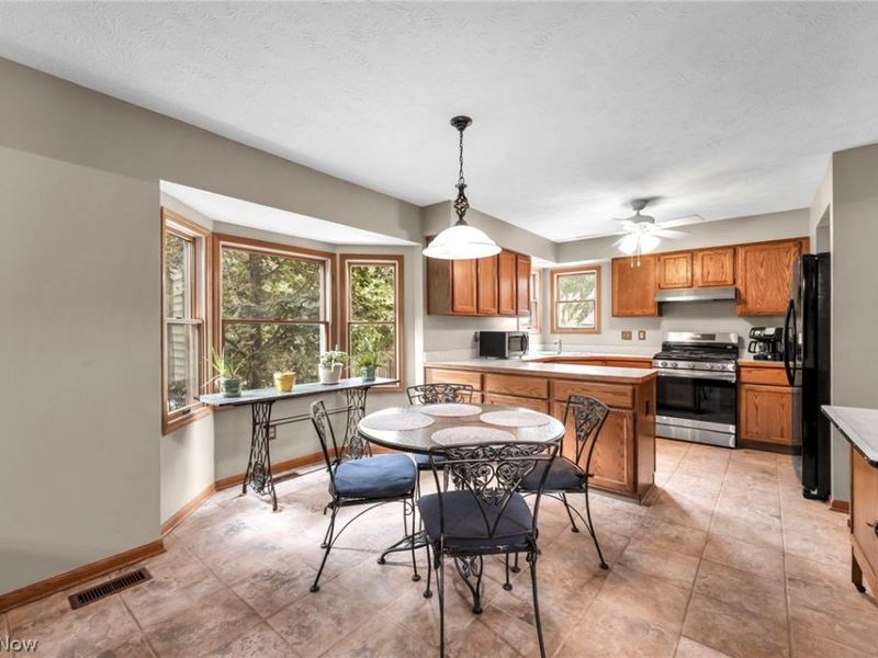 14042 Crystal Creek Drive, Strongsville, OH 44149 Photo 13