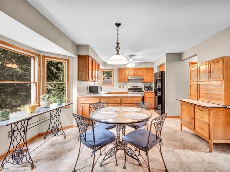 14042 Crystal Creek Drive, Strongsville, OH 44149 Photo 14