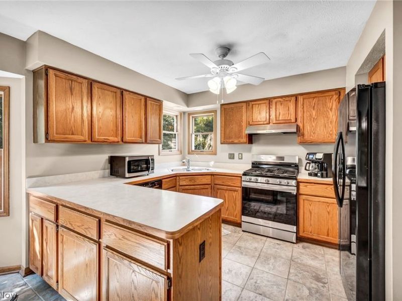 14042 Crystal Creek Drive, Strongsville, OH 44149 Photo 15