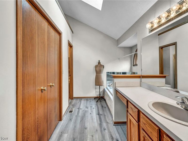14042 Crystal Creek Drive, Strongsville, OH 44149 Photo 23