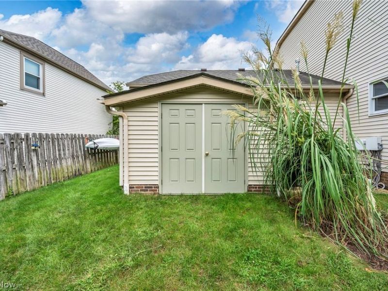 14042 Crystal Creek Drive, Strongsville, OH 44149 Photo 46