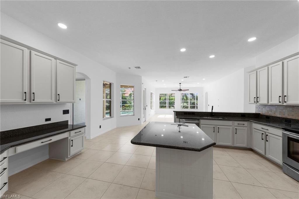 2628 Fairmont Cove Ct, Cape Coral, FL 33991 Photo