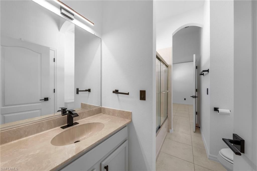 2628 Fairmont Cove Ct, Cape Coral, FL 33991 Photo