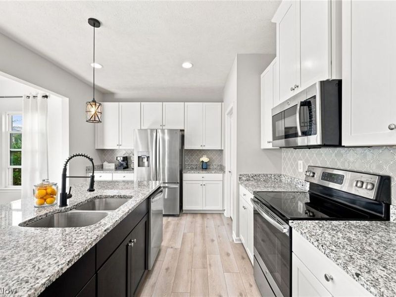8740 Summer Wind Lane, Mentor, OH 44060 Photo 14