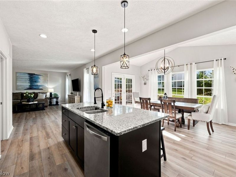 8740 Summer Wind Lane, Mentor, OH 44060 Photo 6