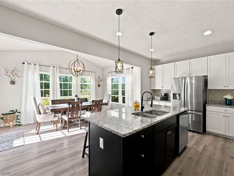 8740 Summer Wind Lane, Mentor, OH 44060 Photo 7