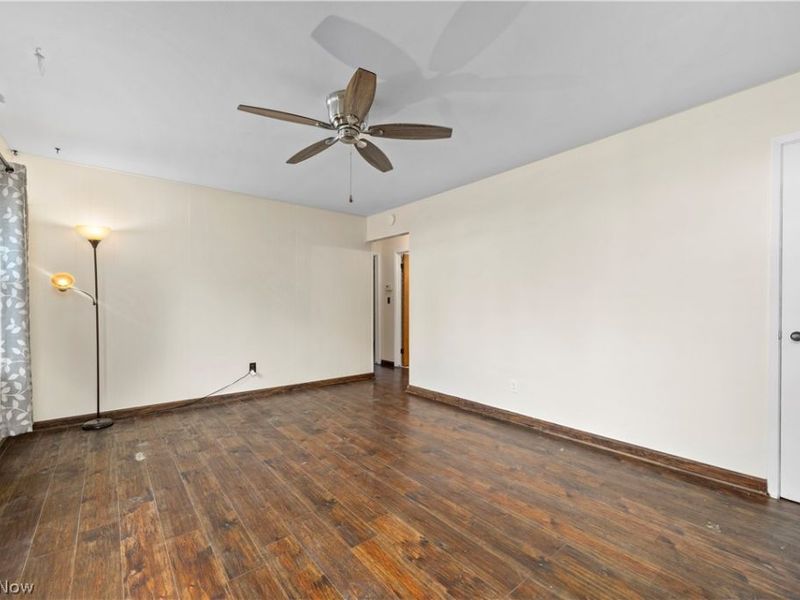 369 White Oak Drive, Elyria, OH 44035 Photo 4