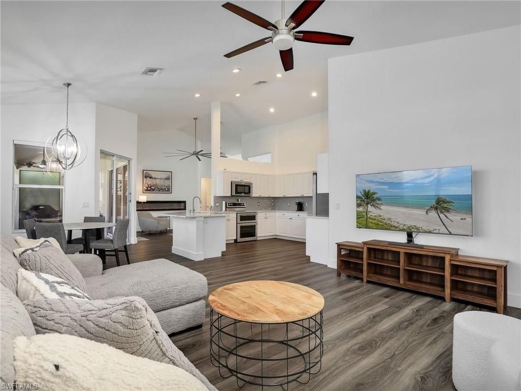 8983 Mustang Island Cir, Naples, FL 34113 Photo