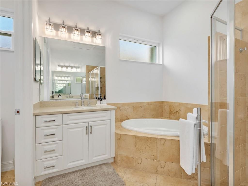 6172 Dogleg Dr, Naples, FL 34113 Photo
