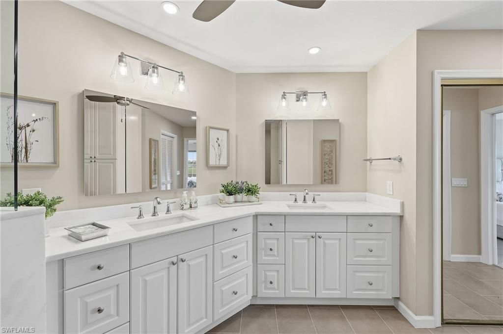 6260 Bellerive Ave, Unit 407, Naples, FL 34119 Photo