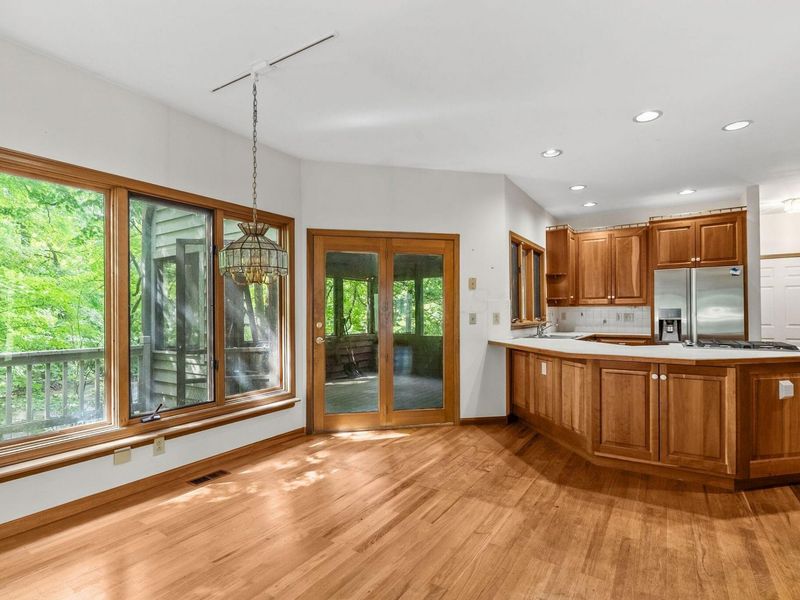 5050 Forest Trail, Columbus, OH 43230 Photo 15