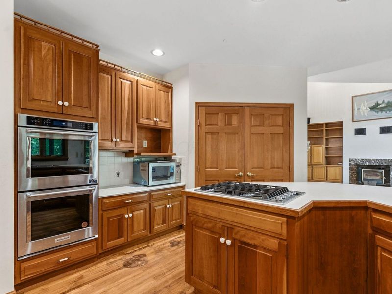 5050 Forest Trail, Columbus, OH 43230 Photo 16