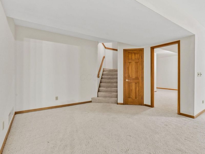 5050 Forest Trail, Columbus, OH 43230 Photo 35