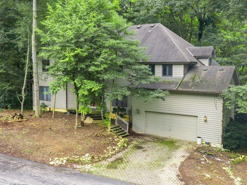 5050 Forest Trail, Columbus, OH 43230 Photo 4