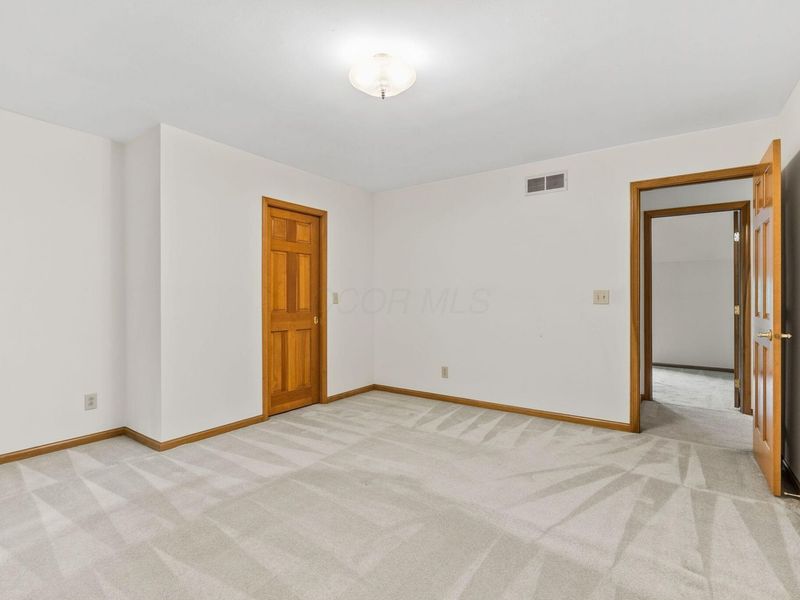 5050 Forest Trail, Columbus, OH 43230 Photo 40