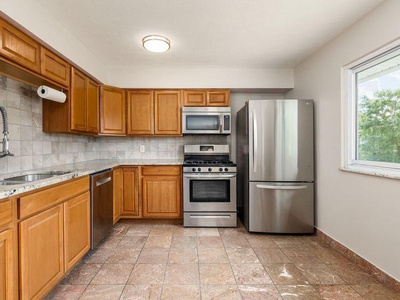6336 Karl Road, Columbus, OH 43229 Photo 10