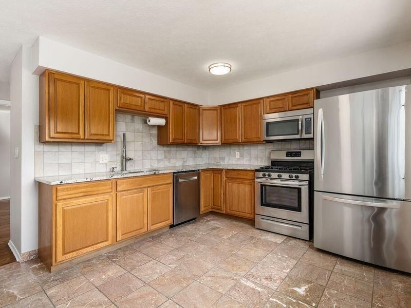 6336 Karl Road, Columbus, OH 43229 Photo 11